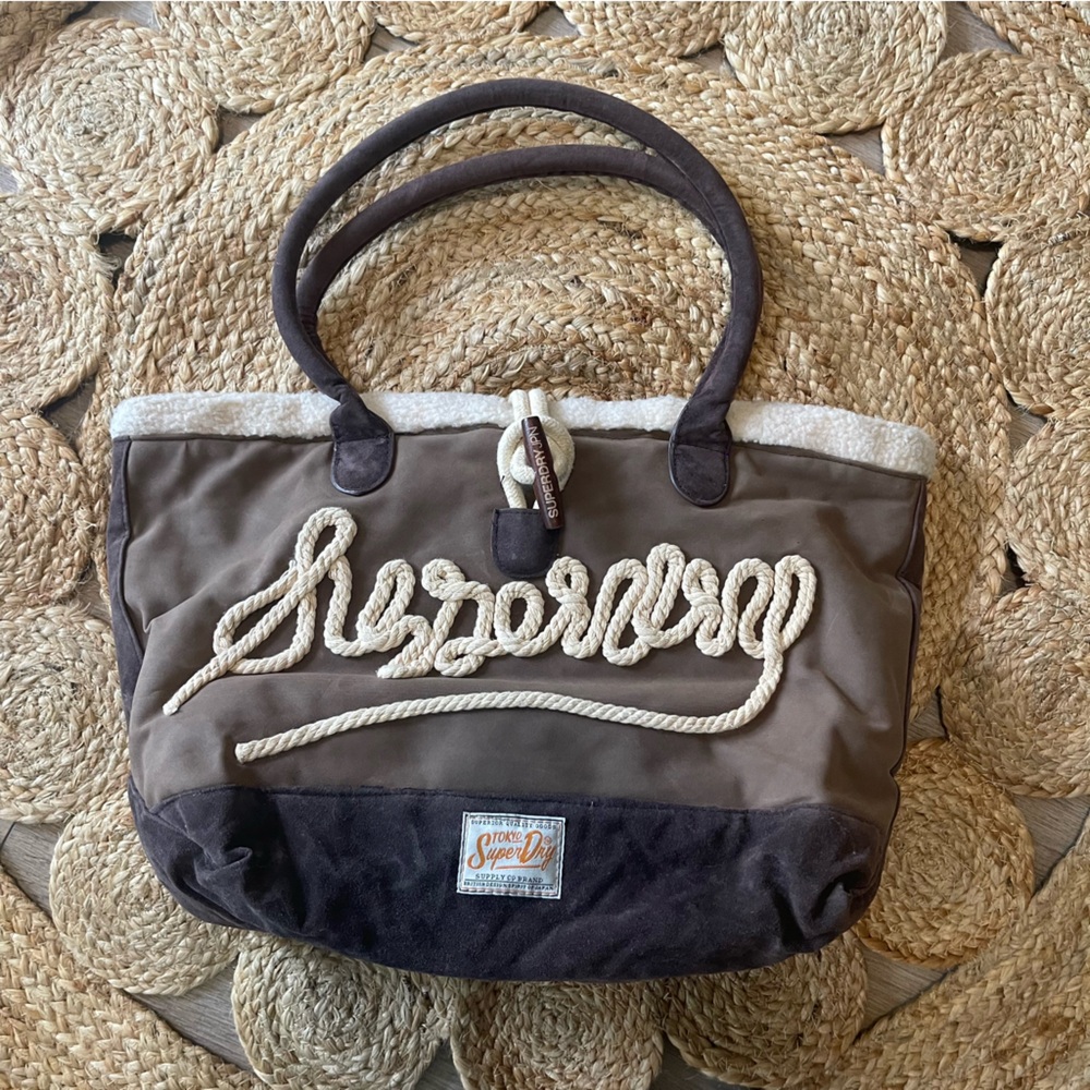 SuperDry Snowdonia Hoba Tote
